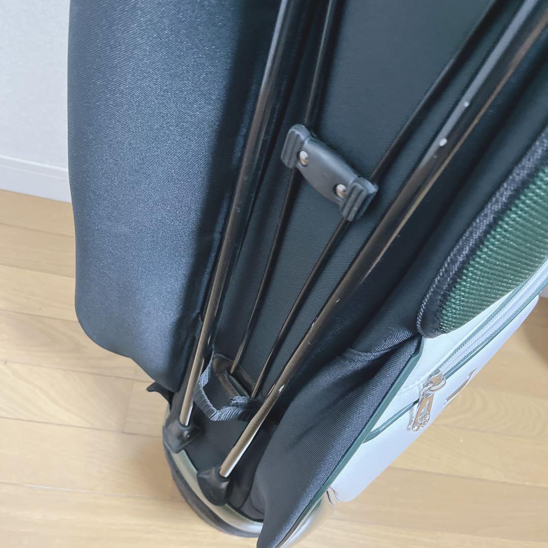 K129 TOUR B スタンド式キャディバッグ ネームプレート付き