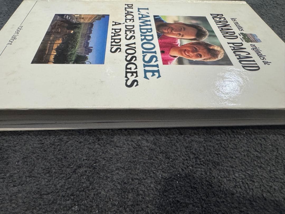 洋書 L'AMBOISIE PLACE DES VOSGES A PARIS