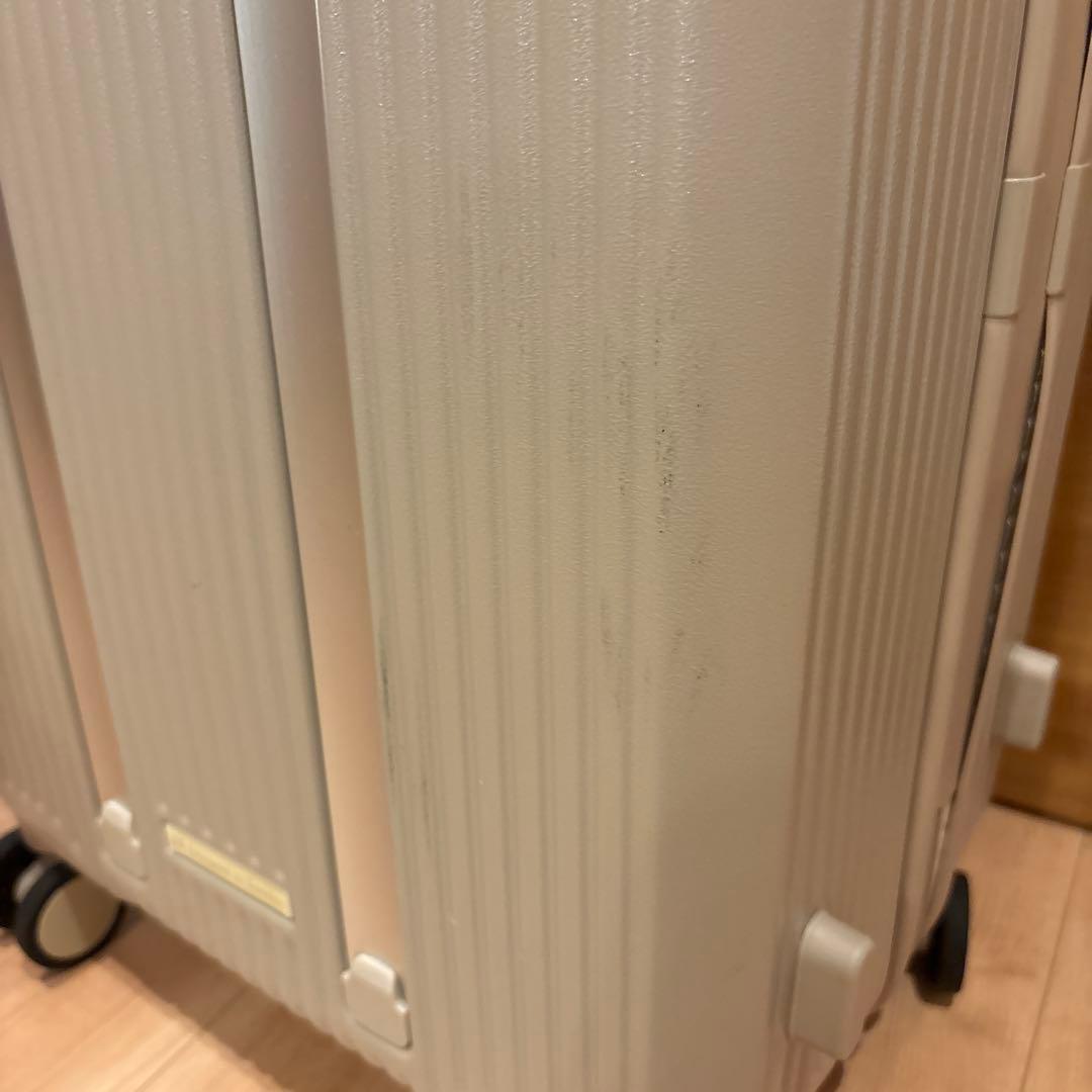 イノベーター　55L カフェラテ　スーツケース