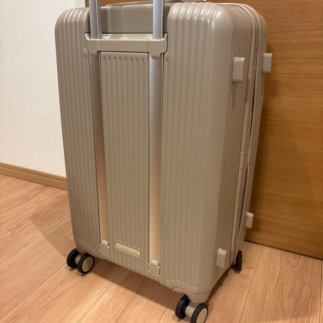 イノベーター　55L カフェラテ　スーツケース