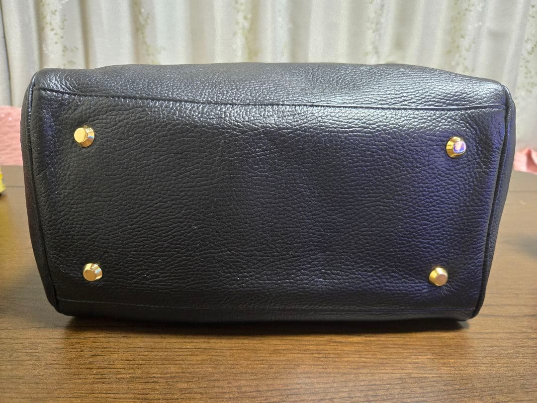 バッグ EMBOSSED LEATHER BELTED TOTE S 25AW