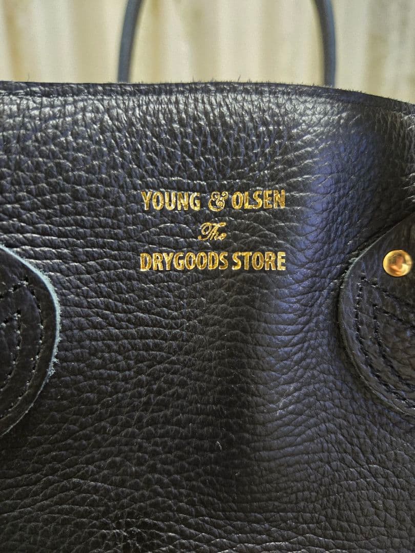 バッグ EMBOSSED LEATHER BELTED TOTE S 25AW