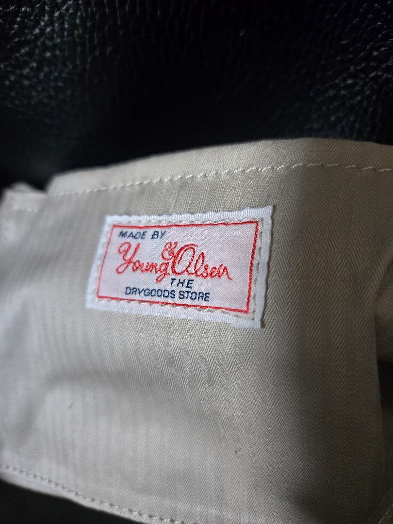 バッグ EMBOSSED LEATHER BELTED TOTE S 25AW