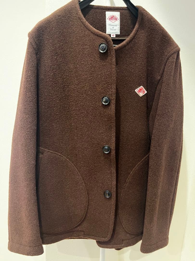 【新品】DANTON ノーカラージャケット ブラウン　42サイズ