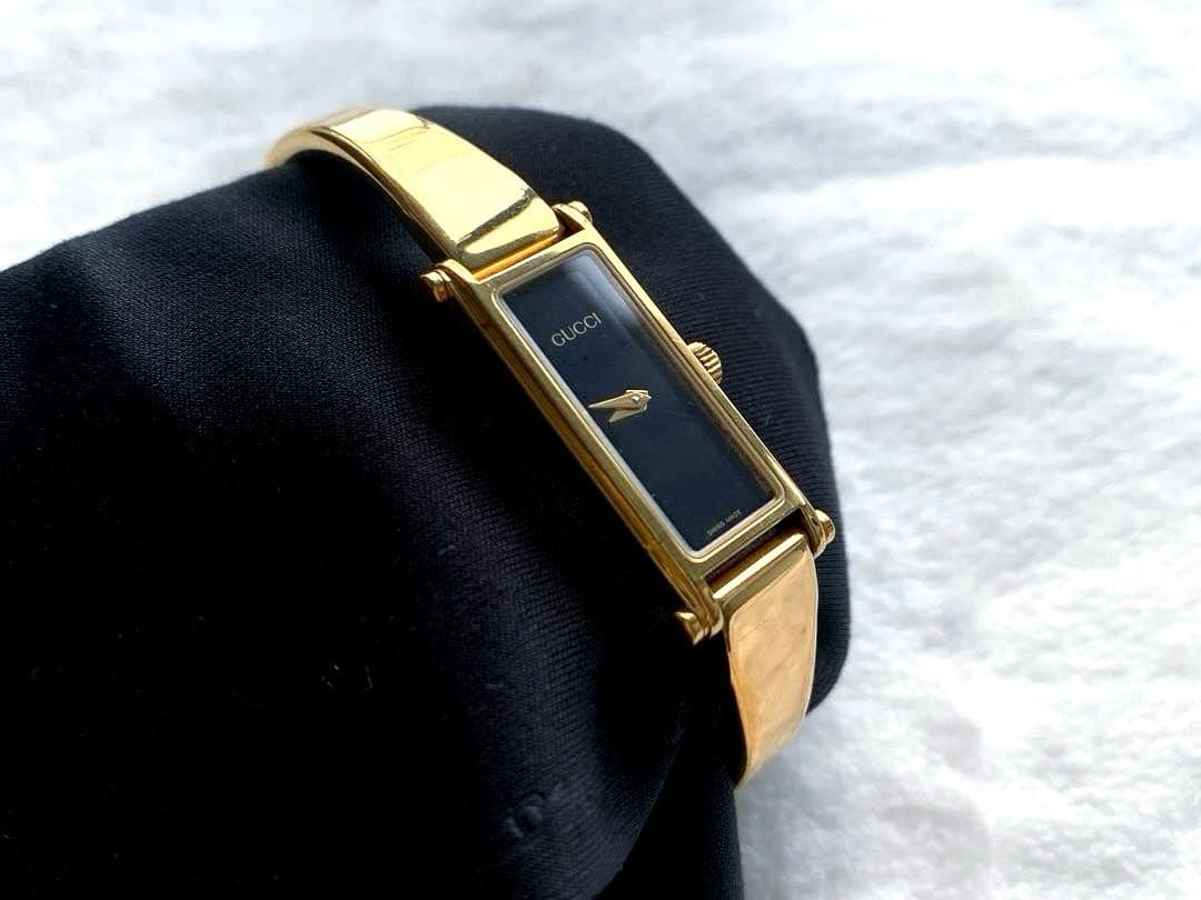 グッチ GUCCI 1500L レディース 腕時計 ゴールド×ブラック 箱付き