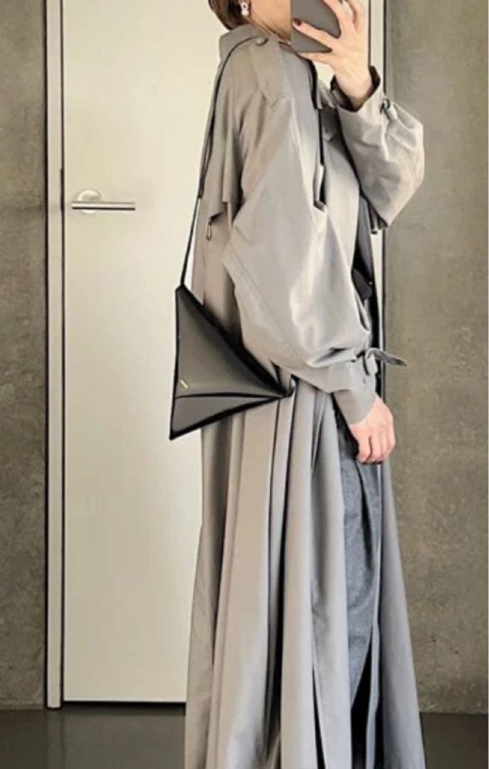 お値下げ中　ORIGAMI- sankaku bag チョコレート色