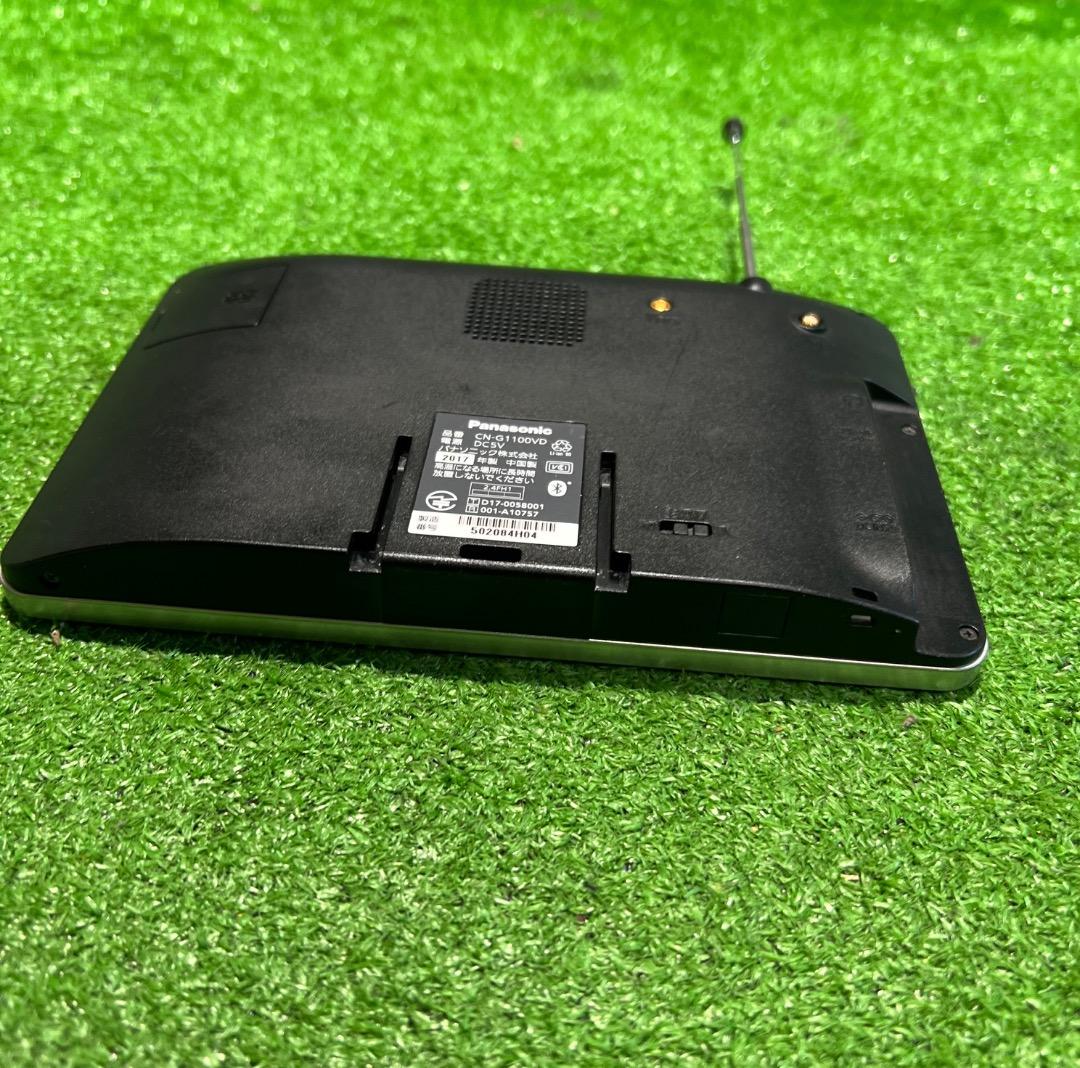 パナソニック CN-G1100VD ポータブルナビ. 地図データ2017 年製.