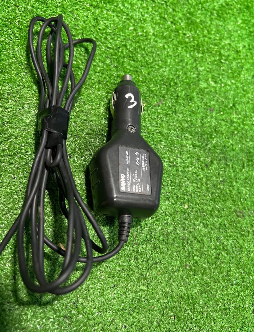 パナソニック CN-G1100VD ポータブルナビ. 地図データ2017 年製.