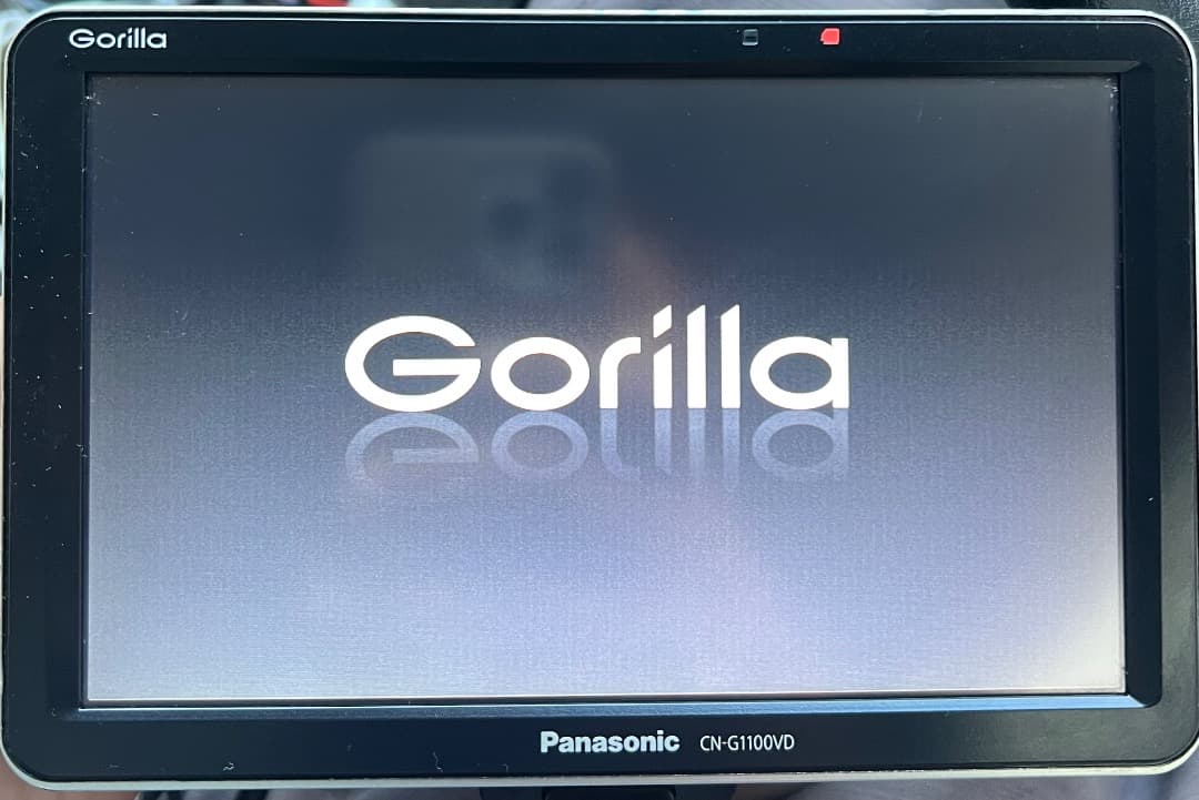 パナソニック CN-G1100VD ポータブルナビ. 地図データ2017 年製.