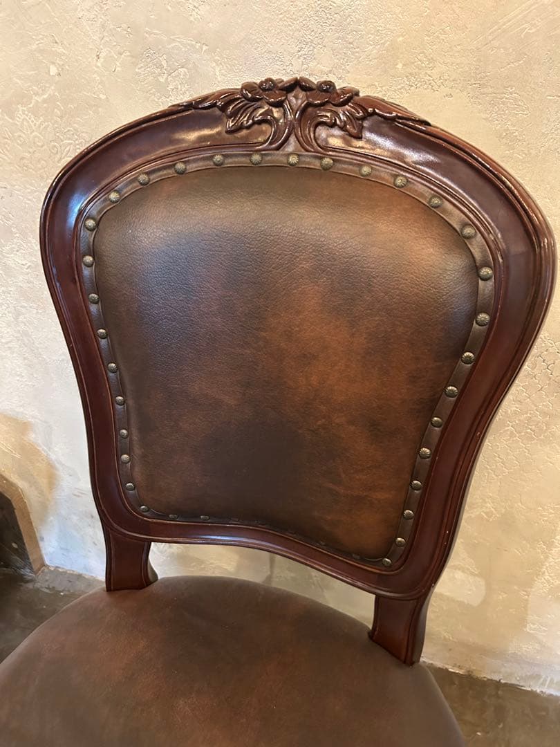 処分間近！アンティーク調 猫脚　チェア　ロココ調 彫刻 鋲 椅子ダイニングチェア