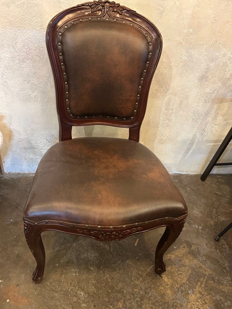 処分間近！アンティーク調 猫脚　チェア　ロココ調 彫刻 鋲 椅子ダイニングチェア