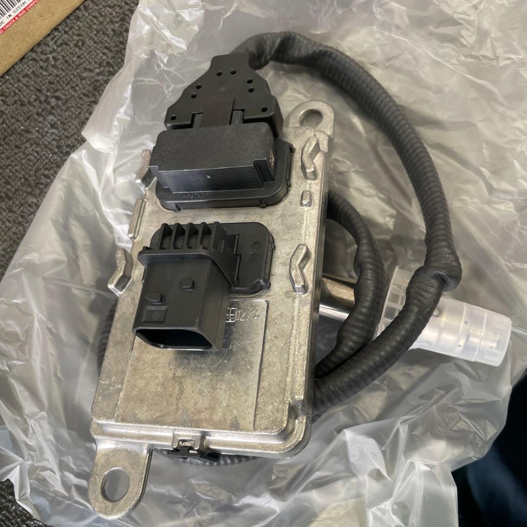 三菱ふそう NOXセンサー1台分 MX917068 MX916501 スパグレ