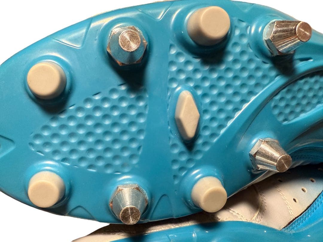 アンブロ　Umbro サッカースパイク サイン入り