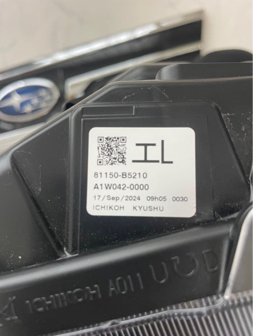 新車外し　　 スバル純正 S700B サンバー ディアスLED ヘッドライト