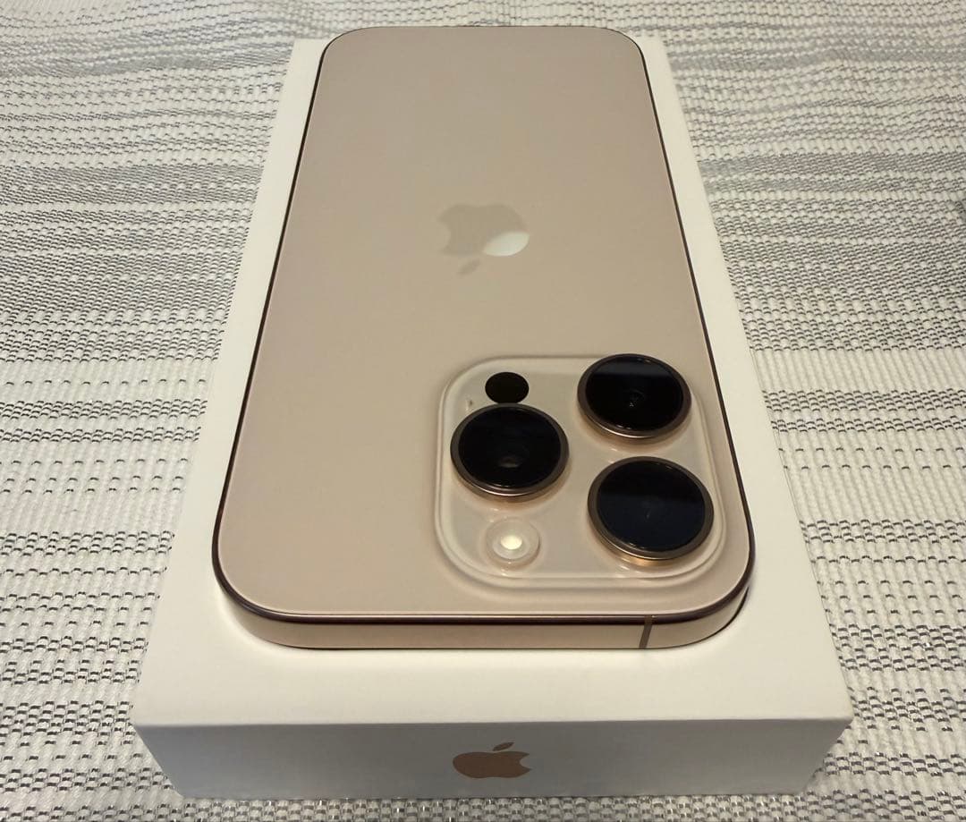 美品　Apple iPhone 16 Pro 128GB デザートチタニウム