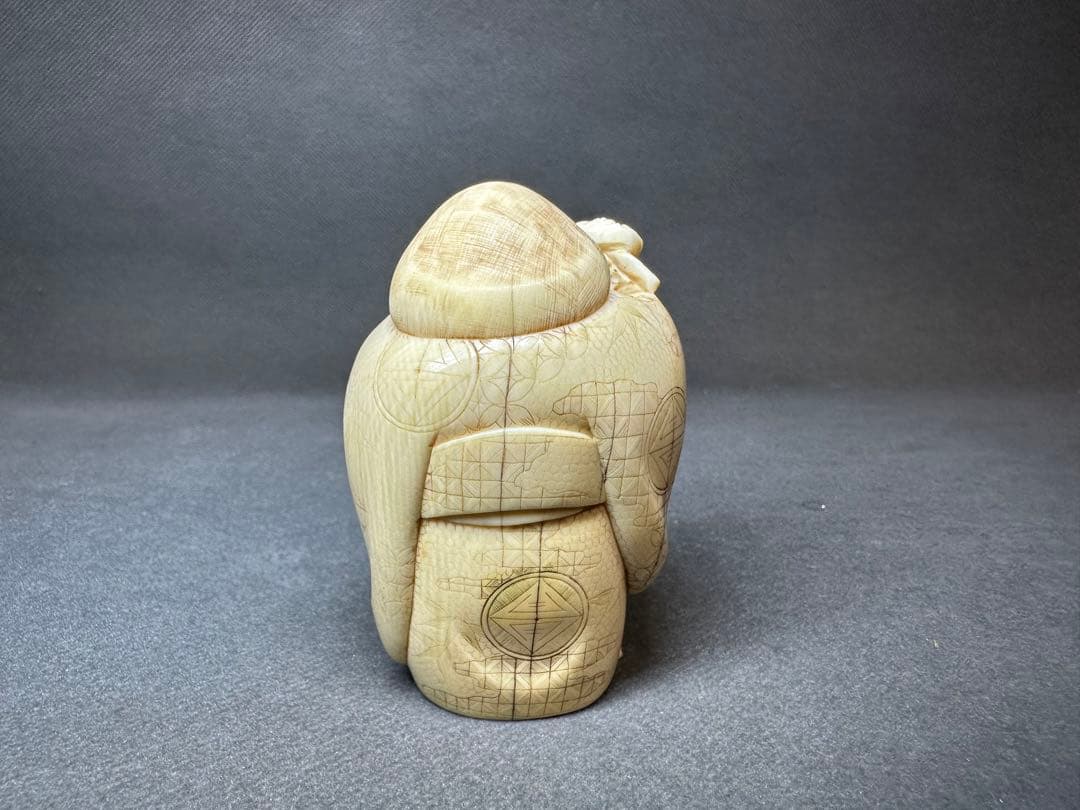 置物　鯨の歯　大黑天　人物　天然素材　アンティーク　極上　和彫　骨董　飾り物