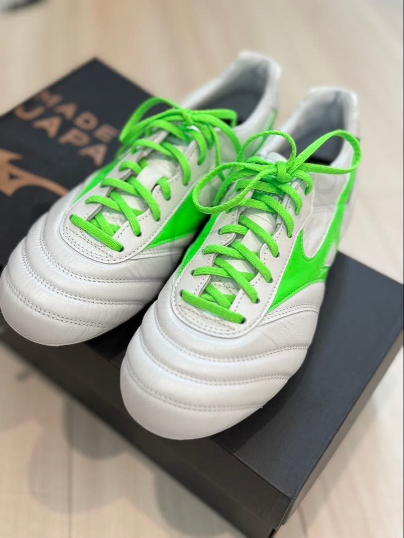 新品‼︎希少サイズ モレリア2 JAPANスーパーホワイトパール×ネオングリーン