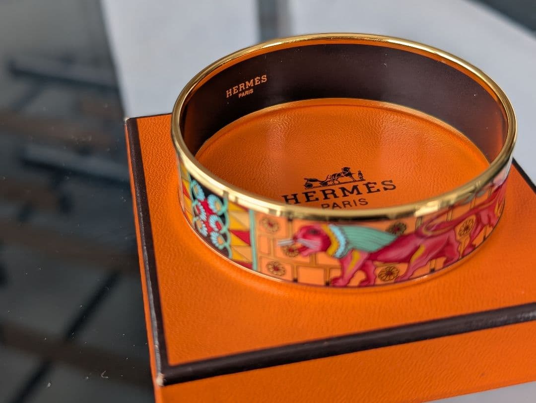 箱付き✨HERMESエルメス　七宝焼き　バングル　綺麗です