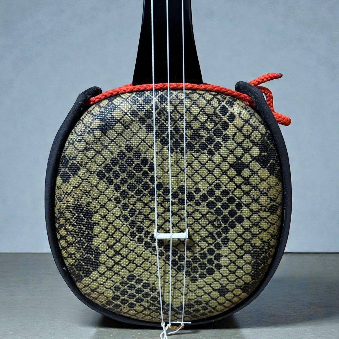 【動作確認済】沖縄三線 人工皮 蛇柄 本体のみ 美品 安定感◎