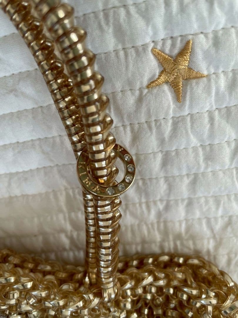 アンテプリマ　ワイヤーバック　リボンモチーフ