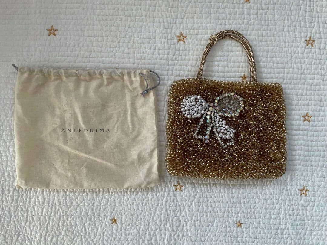 アンテプリマ　ワイヤーバック　リボンモチーフ