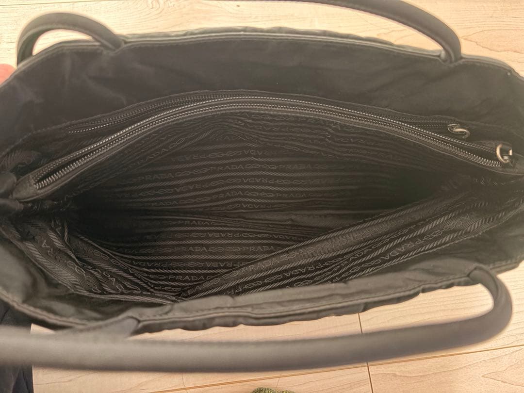 い*)様 プラダ トートバッグ