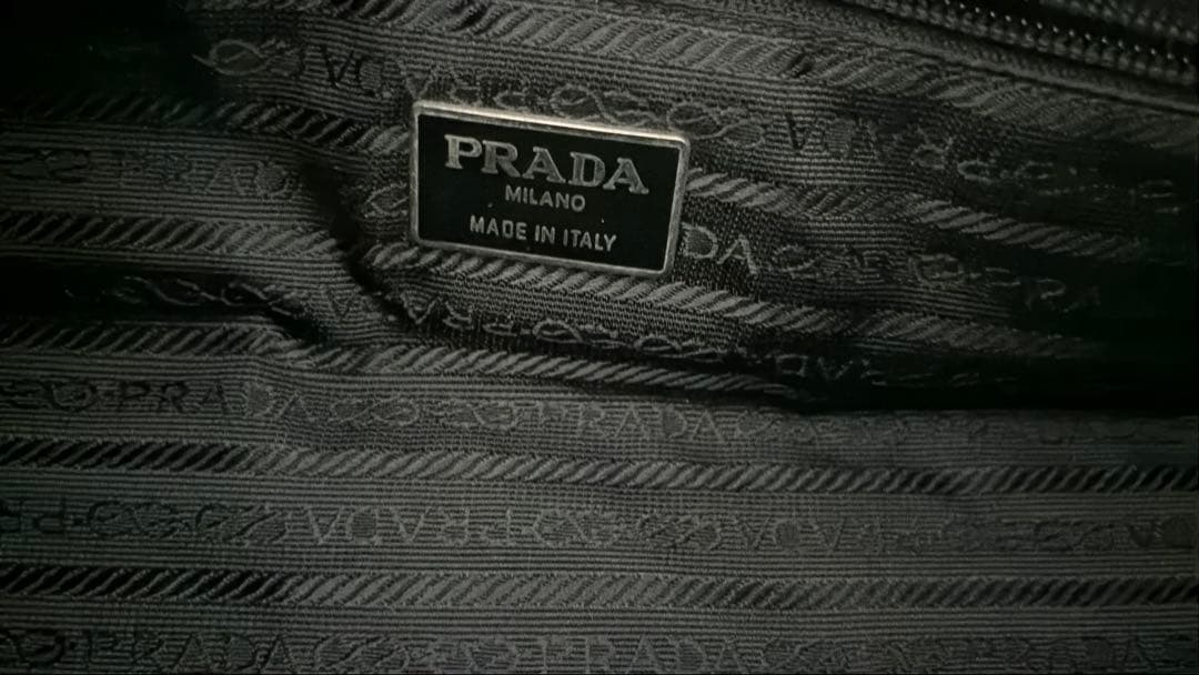 い*)様 プラダ トートバッグ