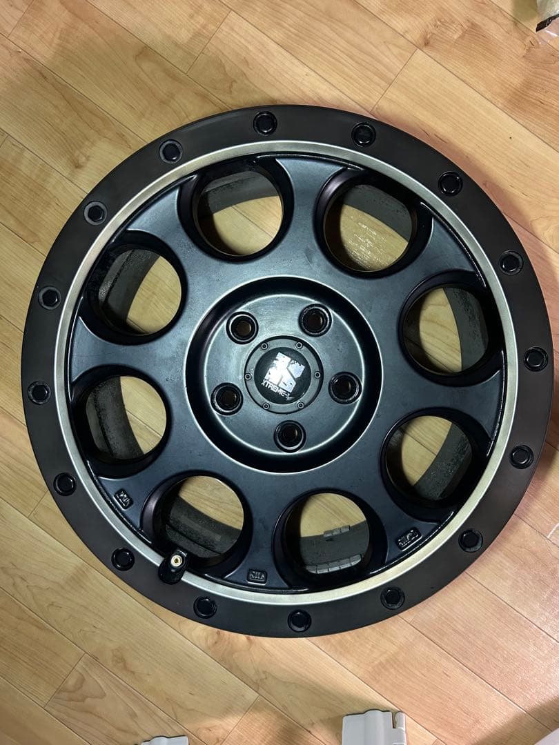 エクストリームJ 18インチPCD127購入前コメント下さい。