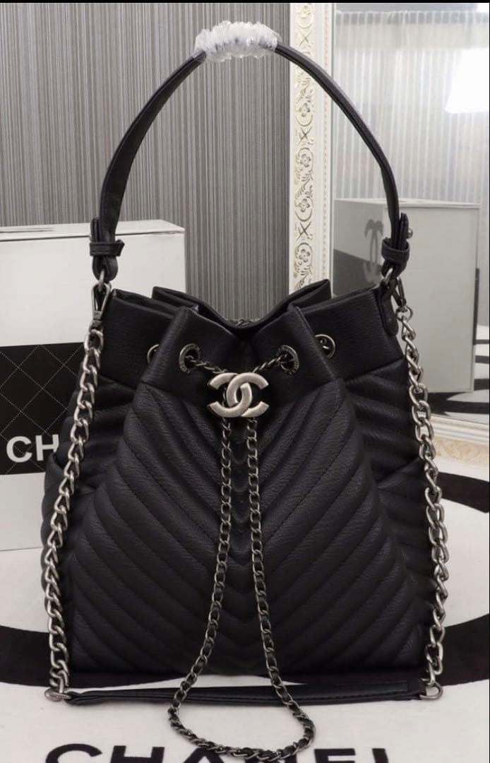 【ノベルティ】CHANEL ショルダーバッグ ブラック