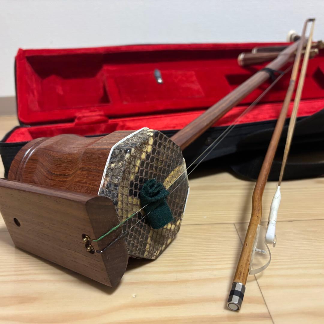 二胡　中国胡弓　中国琴 　蛇皮　ケース付き