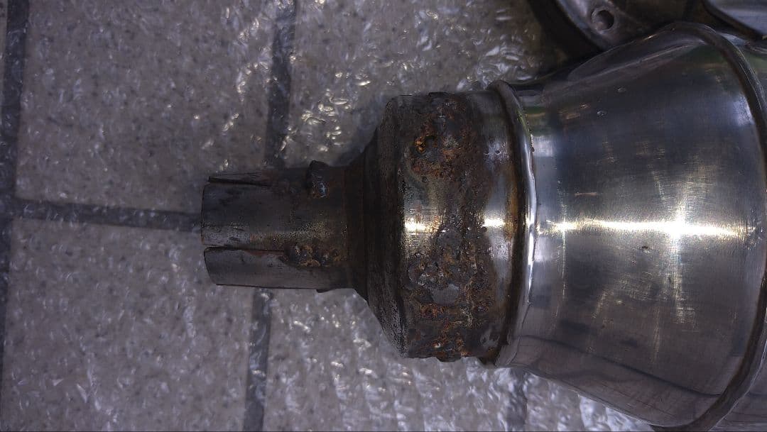 スーパートラップマフラー5インチ 要追加工必要