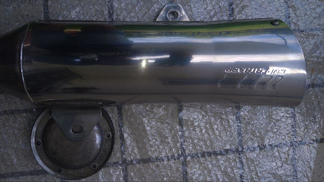 スーパートラップマフラー5インチ 要追加工必要