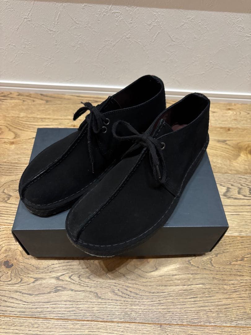 靴 Clarks Desert Trek