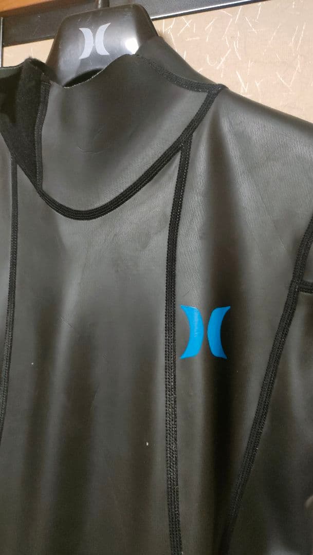 Hurley 0.5ブラックウェットスーツ ジッパー レディース