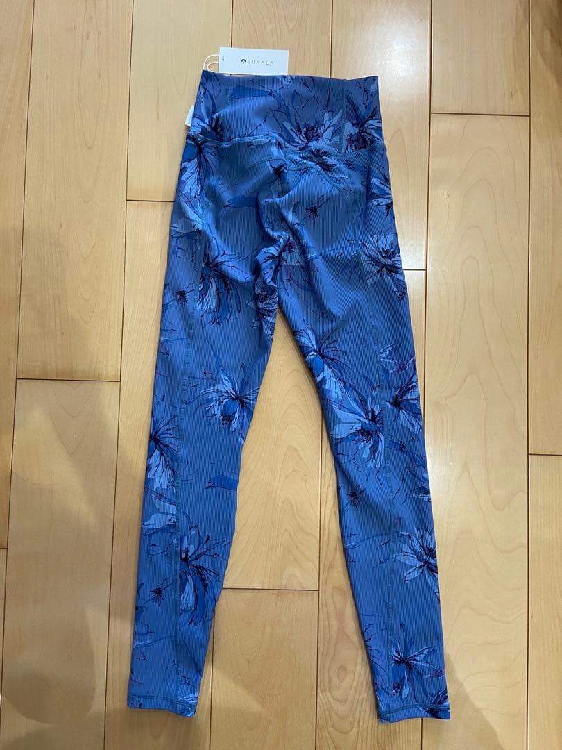 新品　SUKALAリブBig フラワープリント　ピラティス　レギンス　Sサイズ