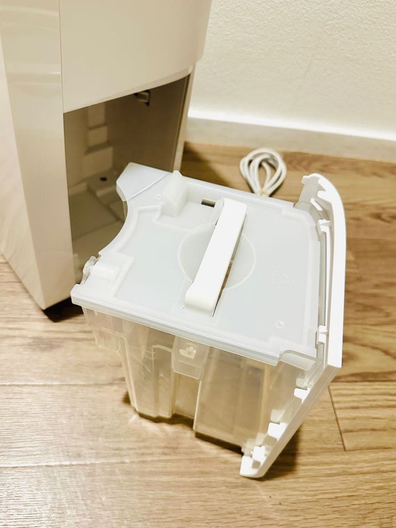 シャープSHARP衣類乾燥除湿機 CV-N71 プラズマクラスター 取扱説明書付