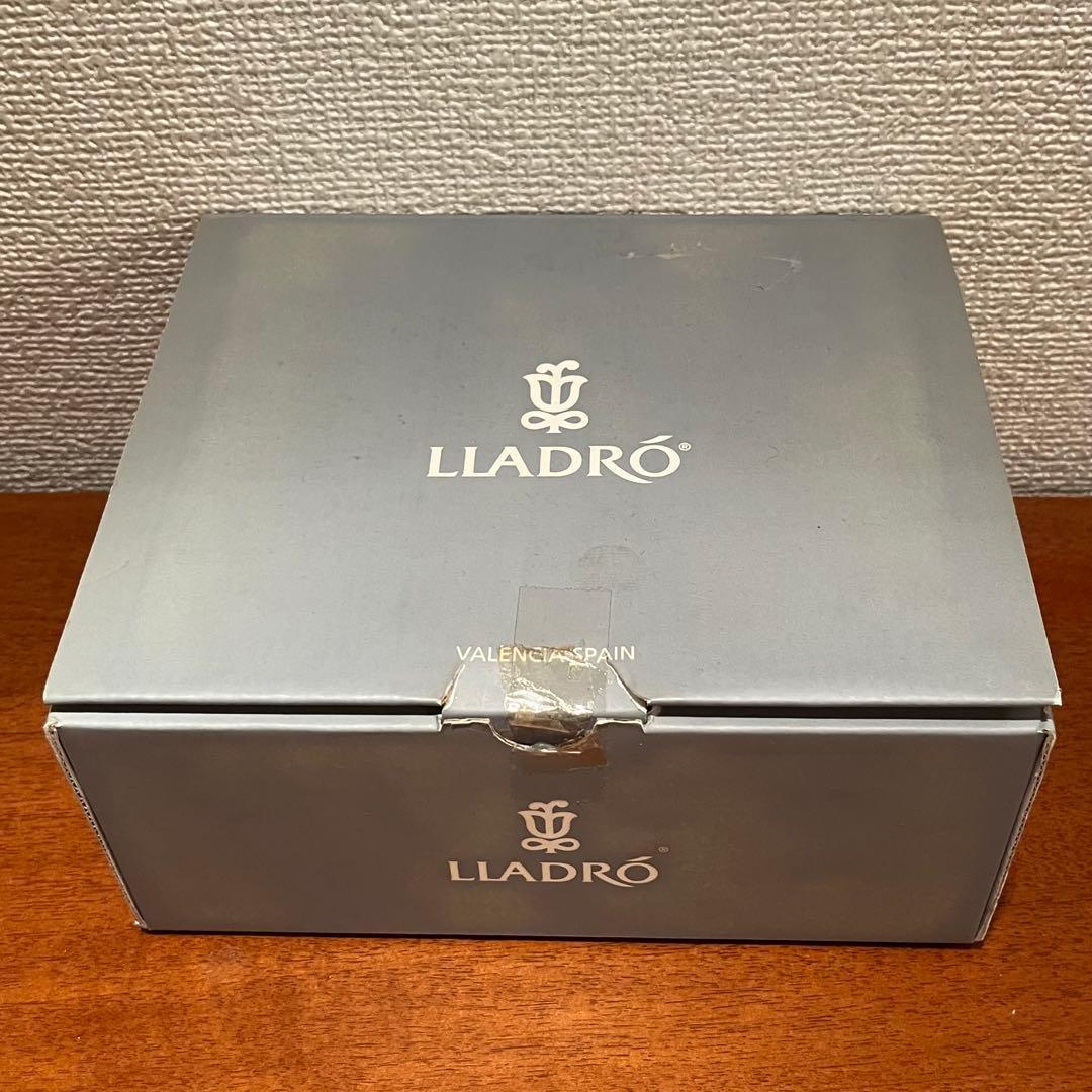 新品　未使用　リヤドロ　幸運のパンダ　陶器　人形　置物　フィギュリン　オブジェ