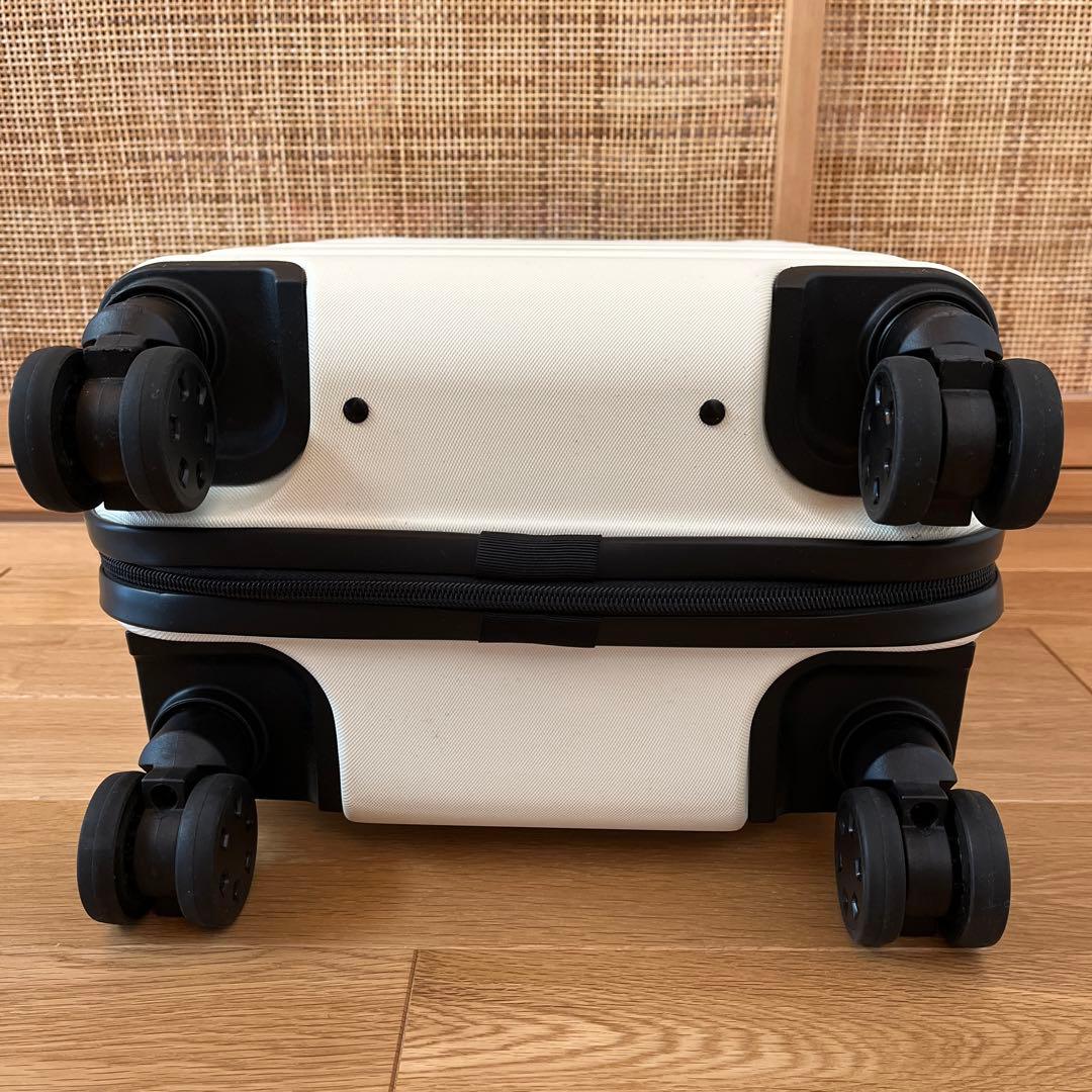 無印良品 キャリーケース20Lアイボリー