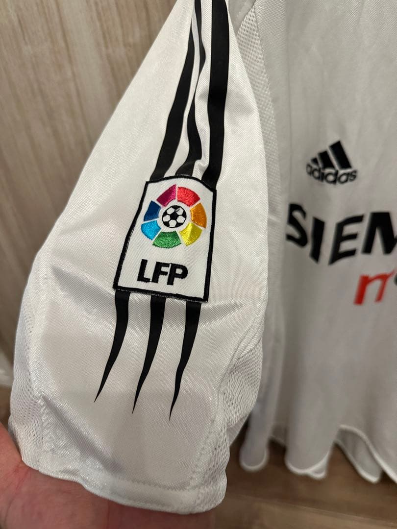 2004-05シーズン　レアルマドリード　ホームユニフォーム