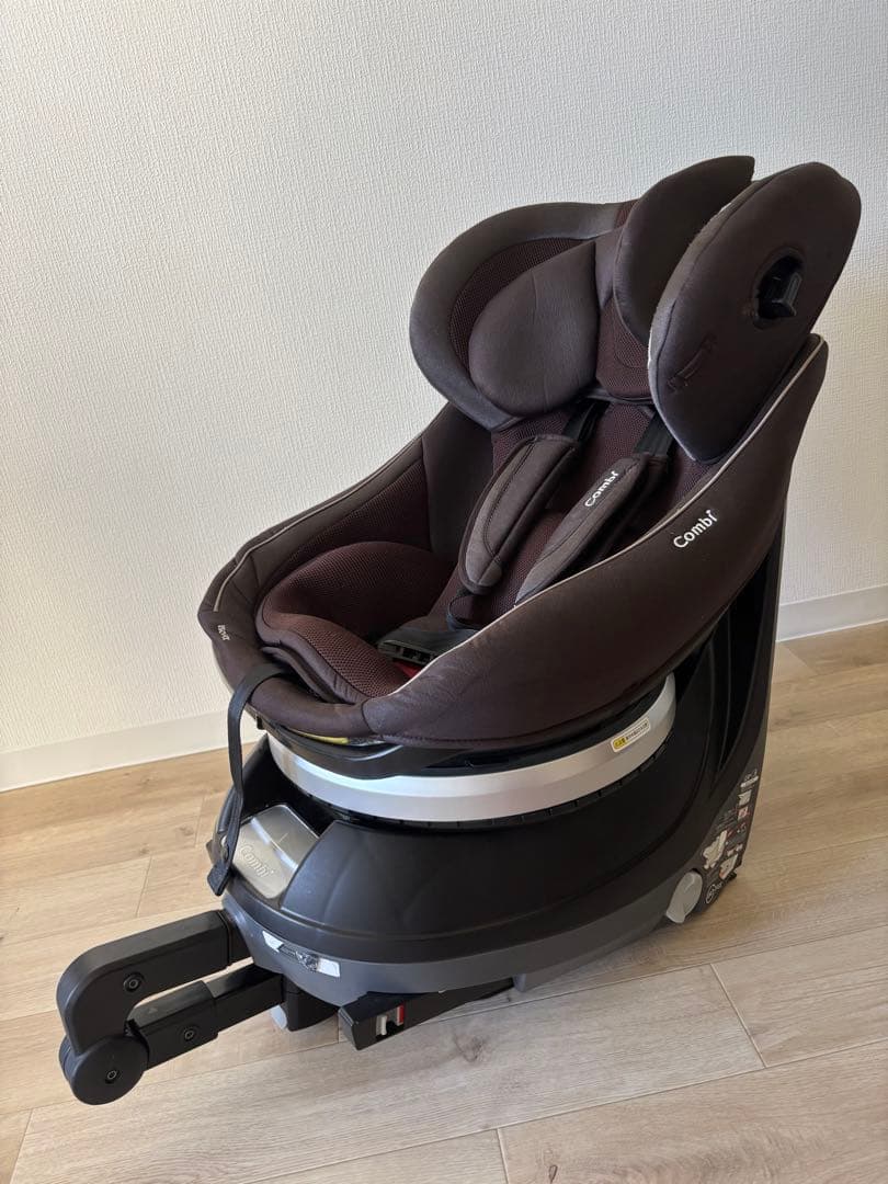 Combi 回転式チャイルドシート クルムーヴスマート JG650 isofix