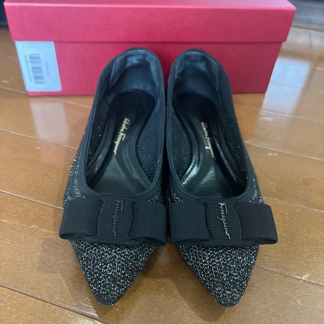 Salvatore Ferragamo ブラック フラットシューズ　6 23.5
