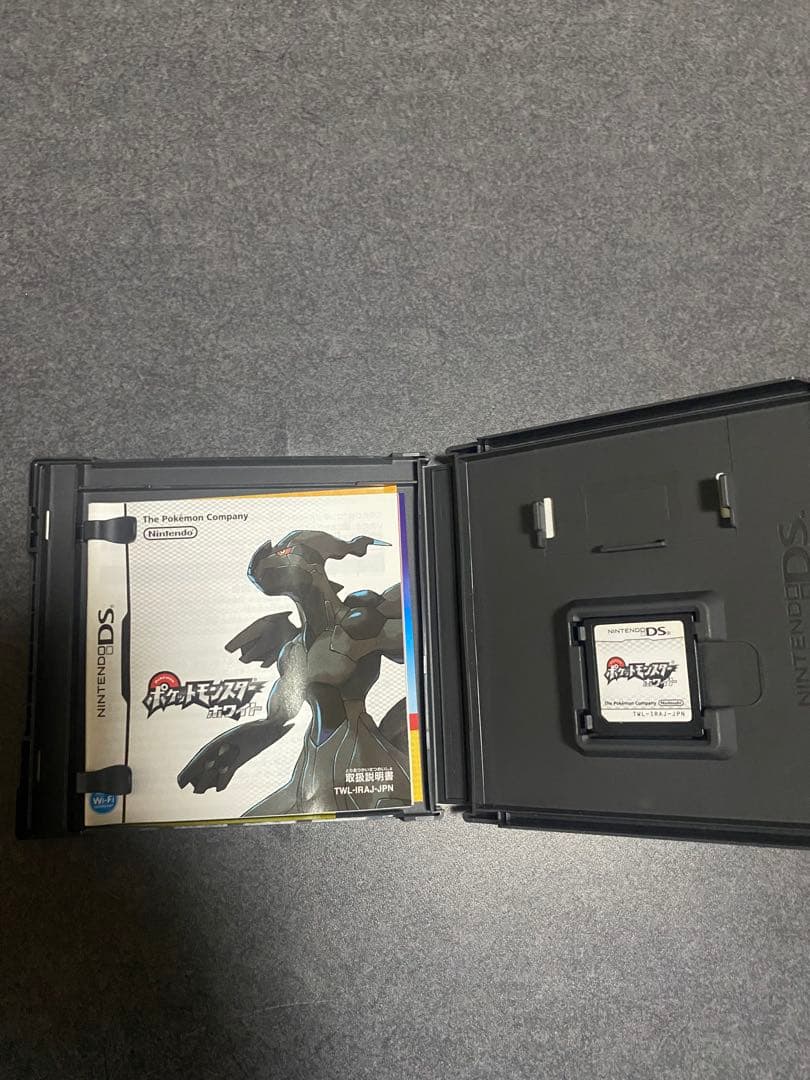 に*ー様 ニンテンドー3DS 本体　ポケモンソフト5本セット まとめ売り