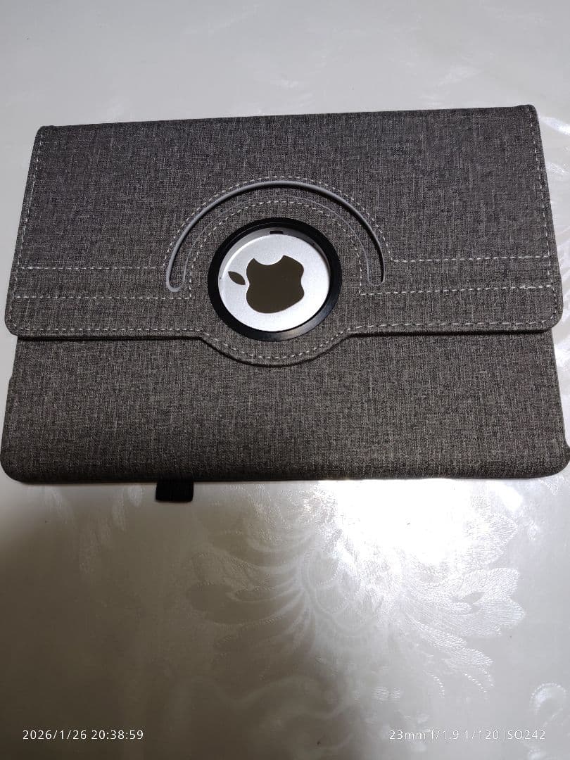 ●Apple iPad 本体第6世代●カバー付き●正常動作●美品●32GB