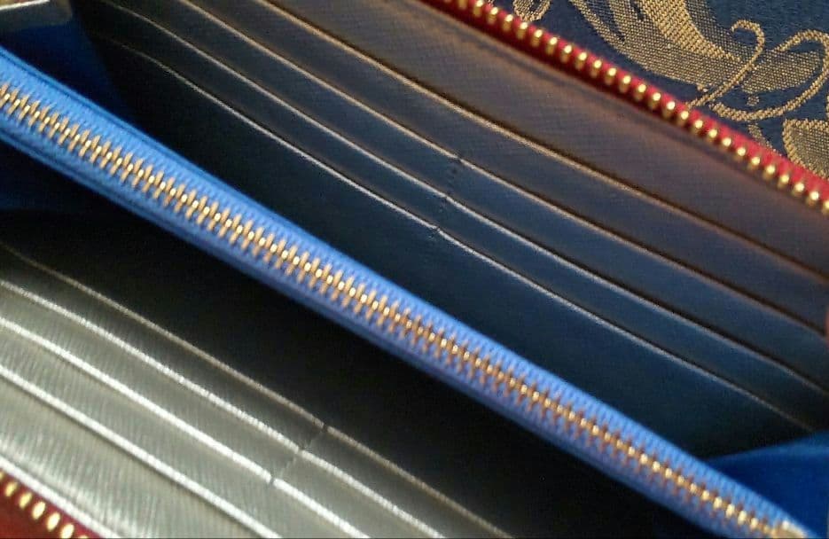 牛革/ 前ポケット付きウォレットバッグ