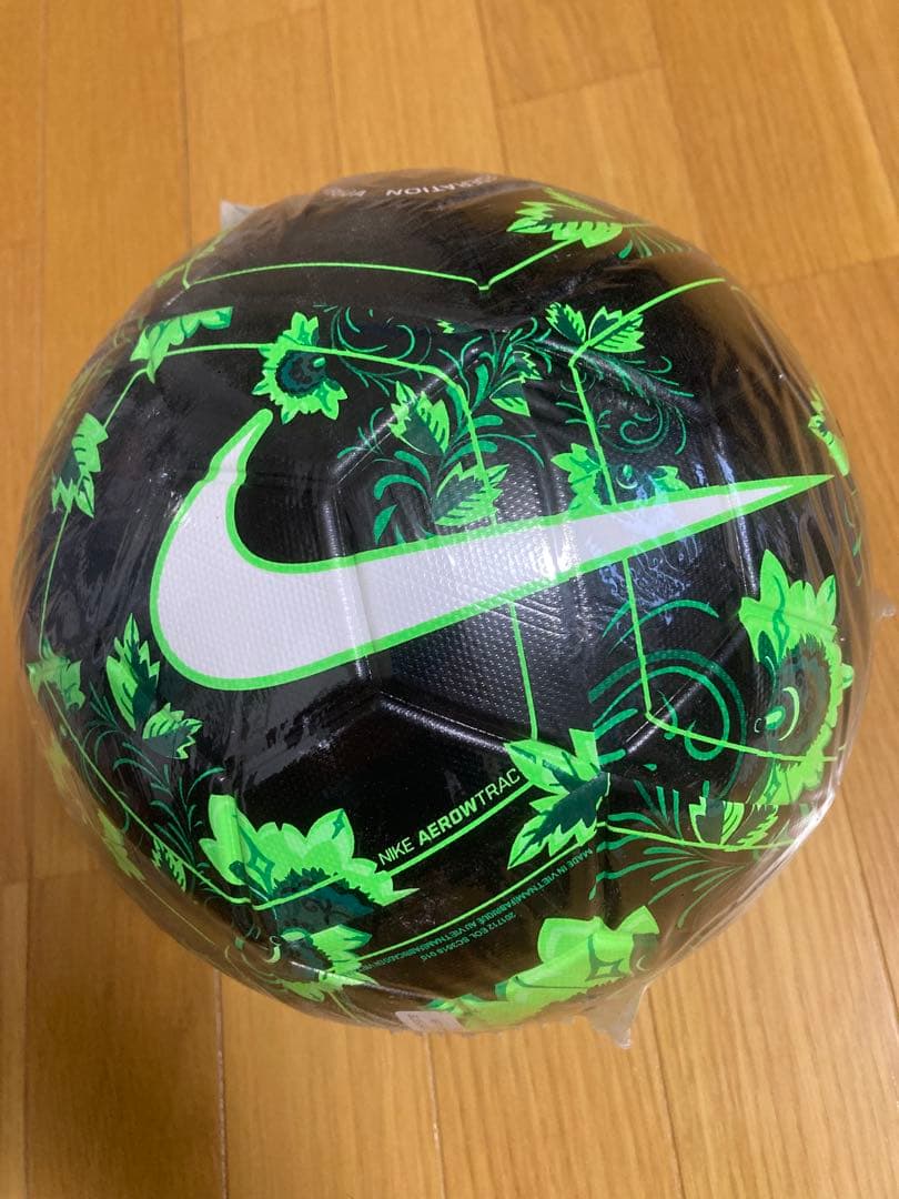 最終価格は✴︎Nike MAGIA サッカーボール