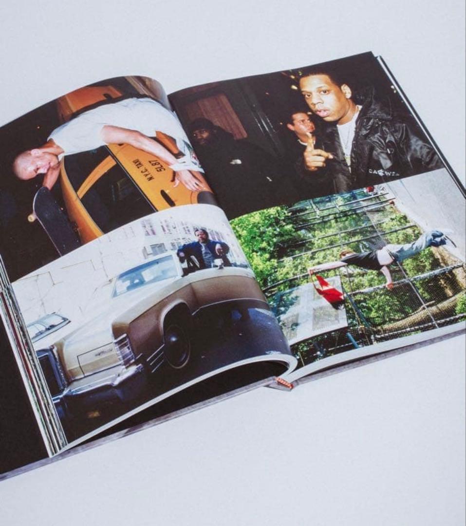 ステッカー付‼️ 絶版‼️ ALAIN LEVITT: NYC 2000-2005