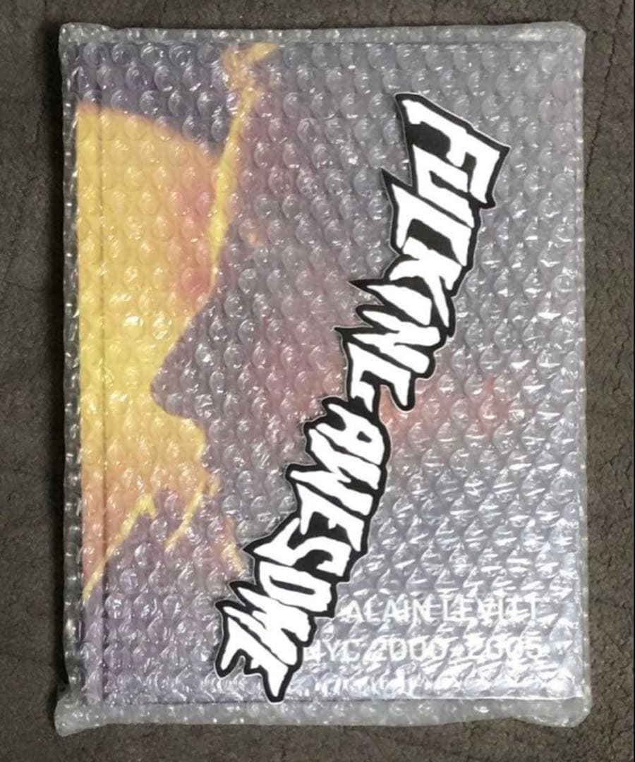 ステッカー付‼️ 絶版‼️ ALAIN LEVITT: NYC 2000-2005