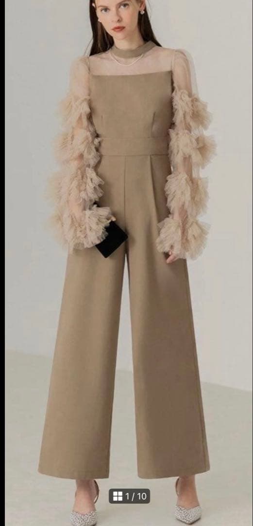 ミッキー　ベージュ パーティーパンツドレス