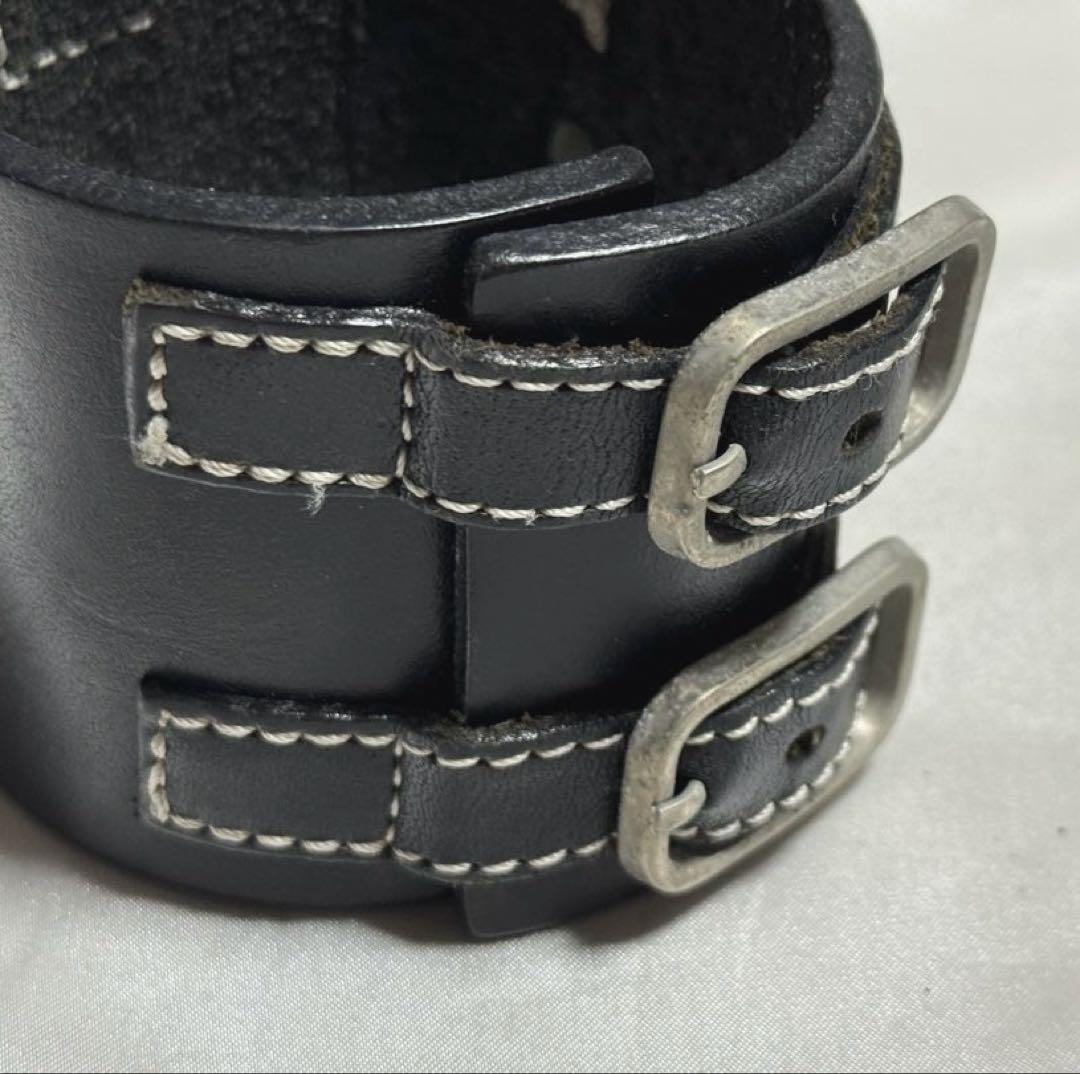 alice auaa ◆ レザーリストコルセット バングル 黒