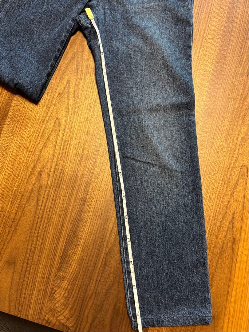 ロータスポーツのデニム スラックス